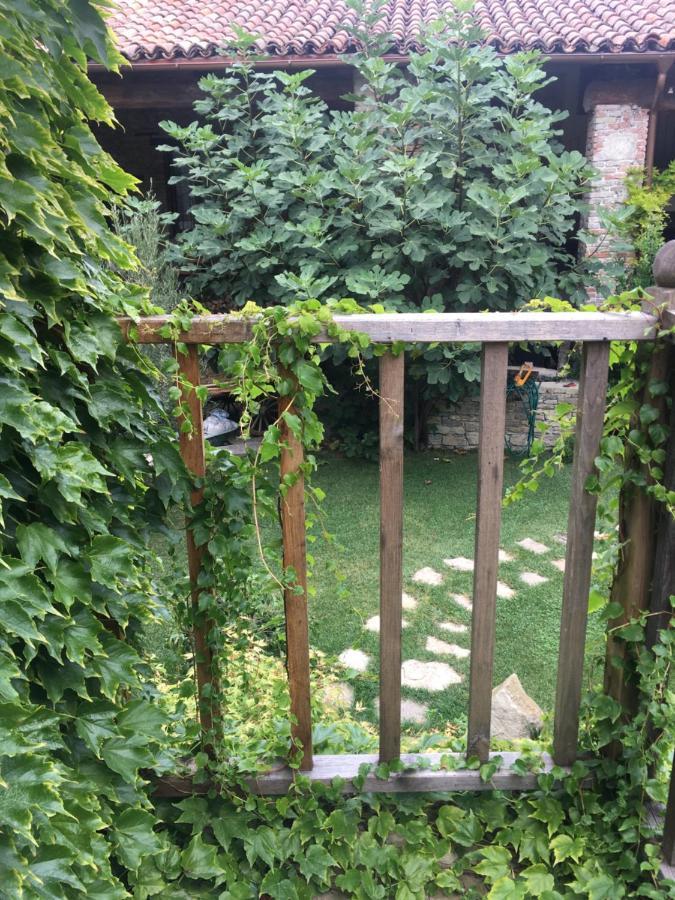 Number 10 Locanda B&B Belvedere Langhe Екстер'єр фото